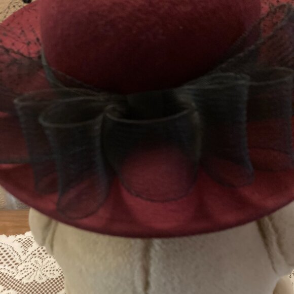 VINTAGE WOMEN'S FELTED WOOL HAT W/BLACK FACE NET, ORGANDY BOW - Picture 10 of 11